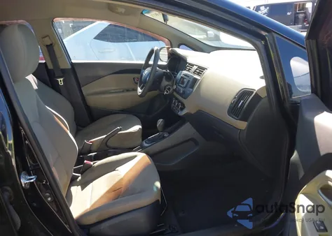 2015 Kia Rio Lx z USA, uszkodzony, nr VIN KNADM4A37F6441035